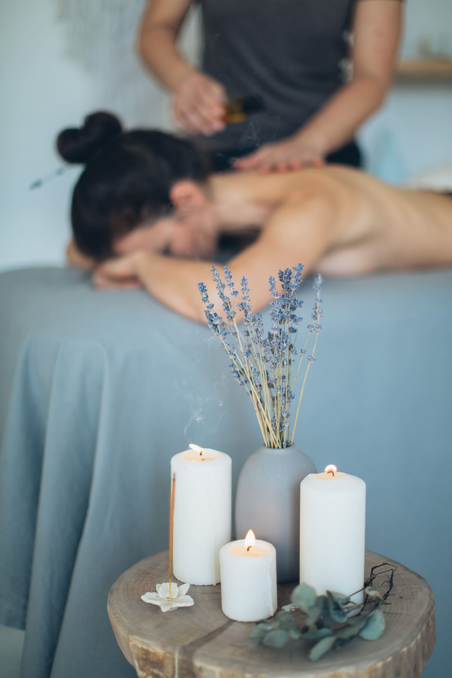 tinh dầu xoa dịu chứng mất ngủ