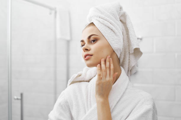 Chăm sóc da Niacinamide được biết đến với khả năng làm giảm sắc tố da và giúp làm đều màu da