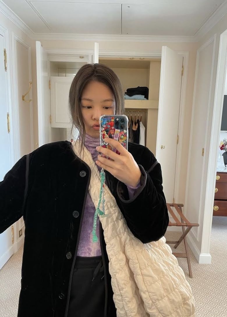 Jennie túi đeo chéo cỡ lớn