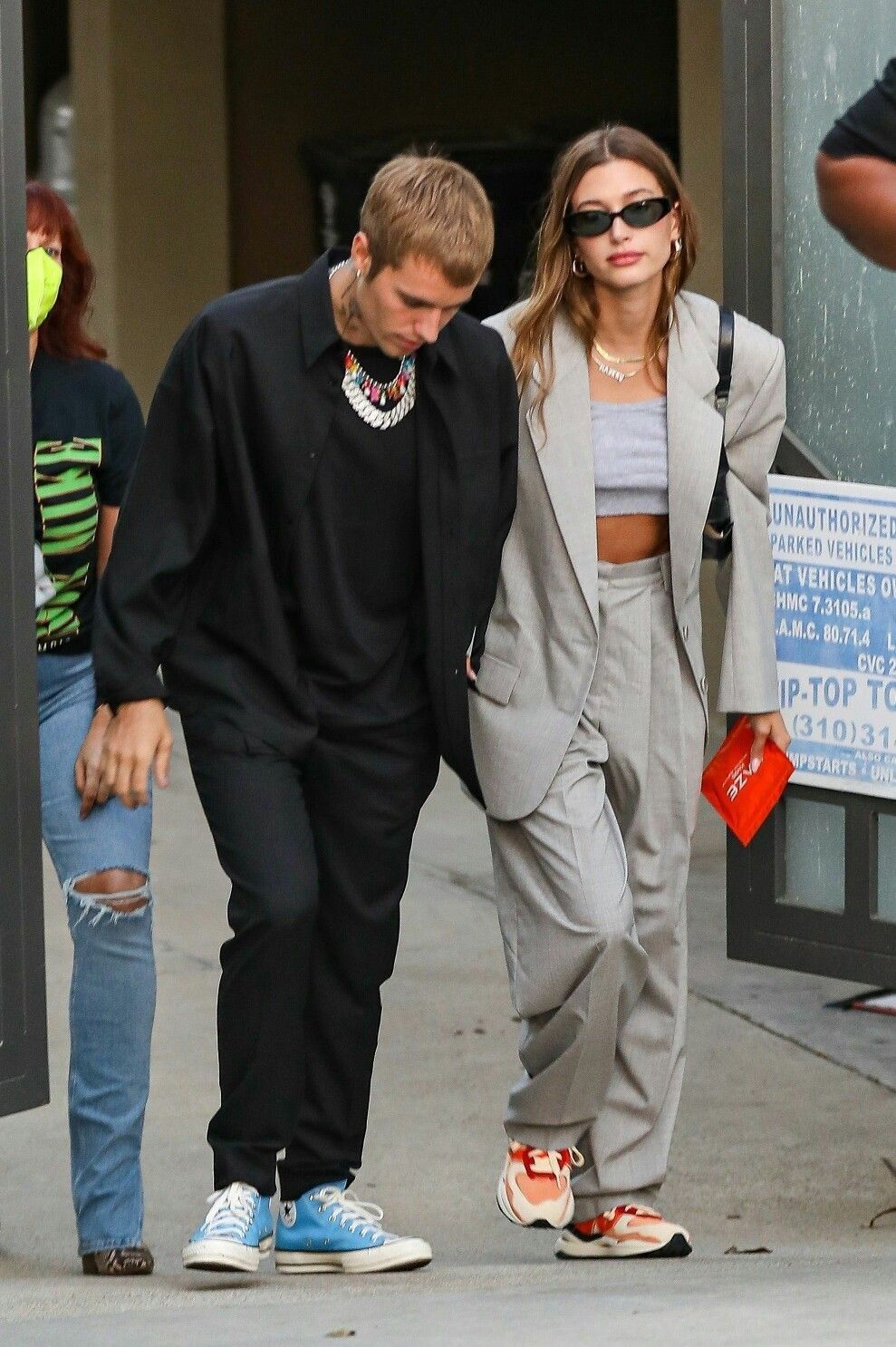 justin và hailey diện suit cho thời trang đôi