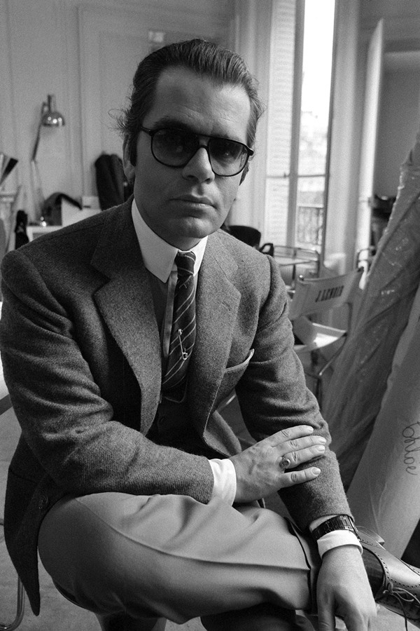 karl lagerfeld kinh mat 1