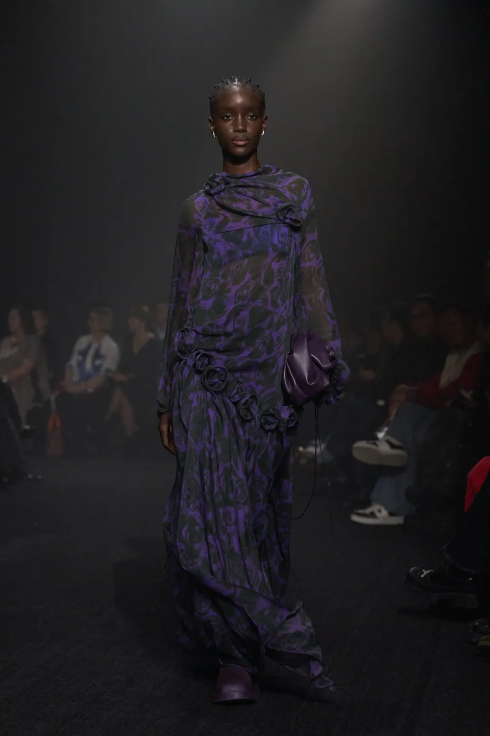 00053-burberry-fall-2023-ready-to-wear-credit-gorunway