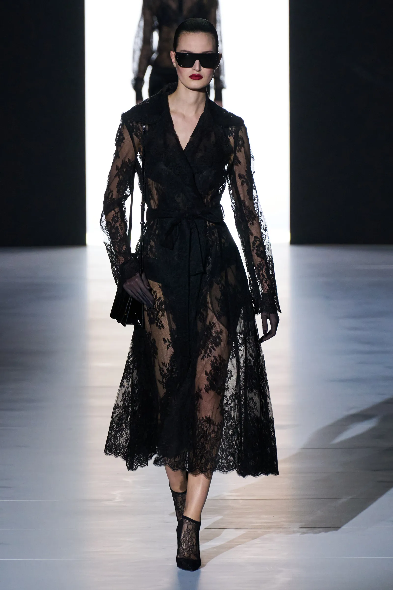 00027-dolce-e-gabbana-fall-2023-ready-to-wear-credit-gorunway (1)