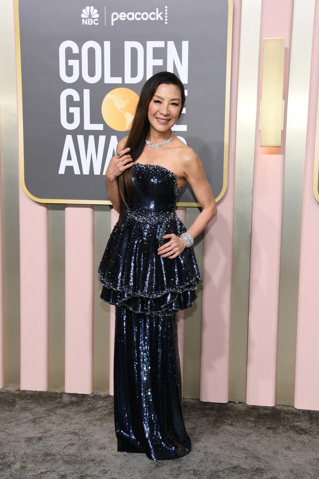 dương tử quỳnh váy sequin