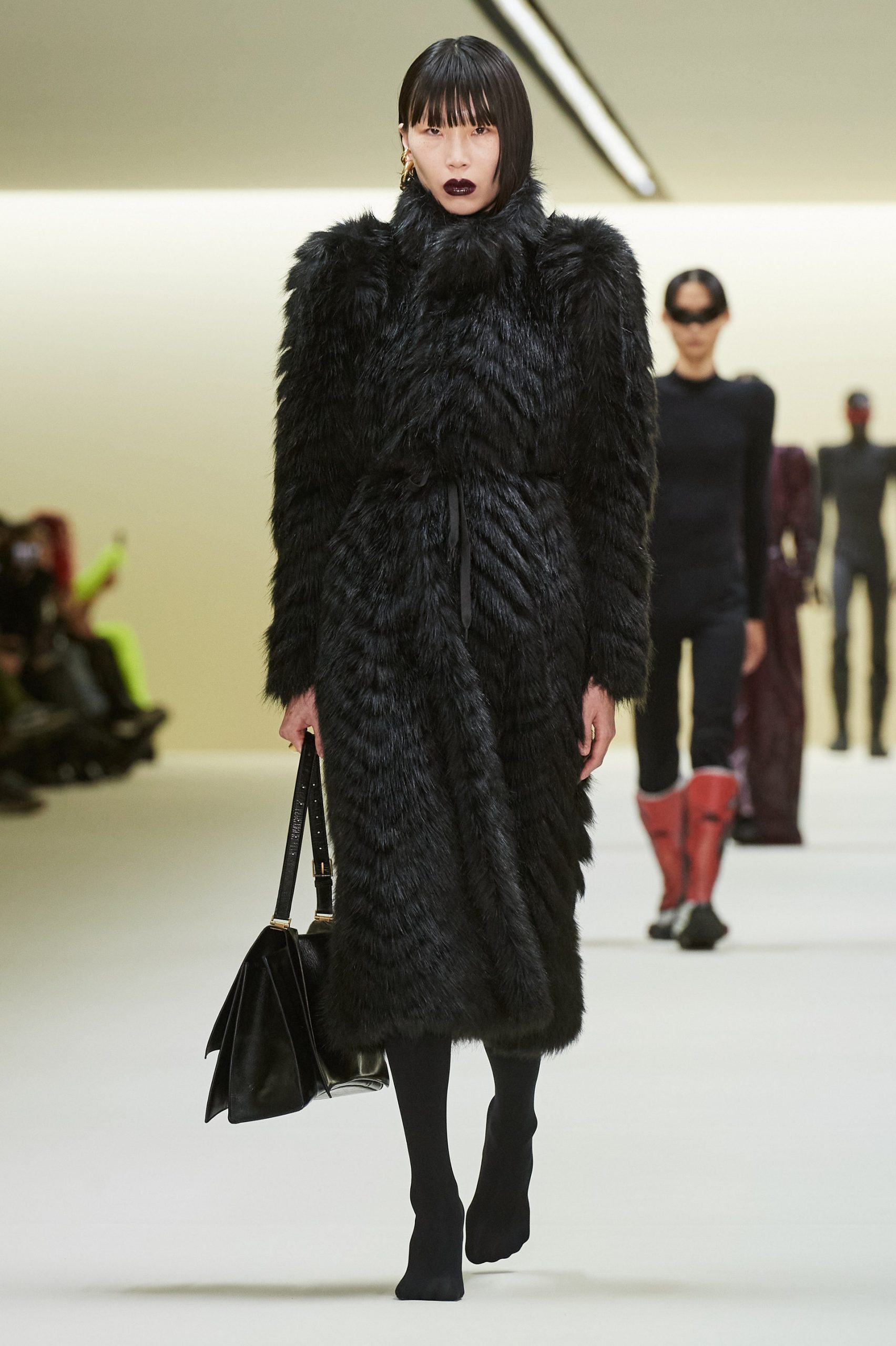 00041-balenciaga-fall-2023-ready-to-wear-credit-gorunway