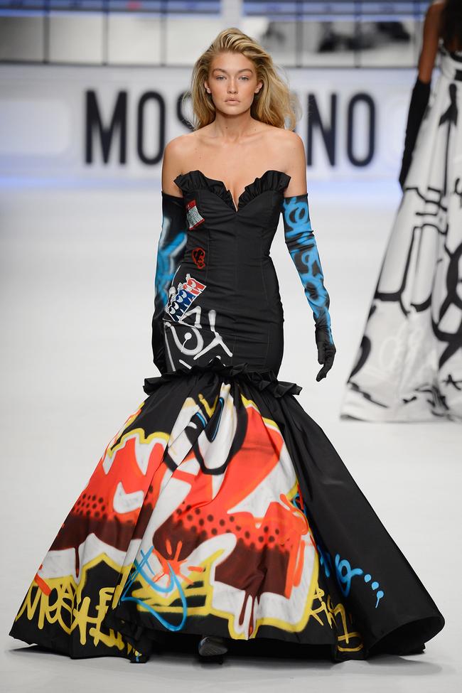 gigi hadid moschino