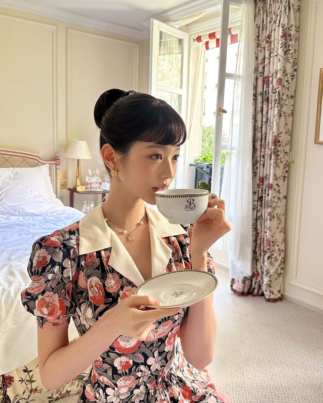 chụp góc rộng từ trên xuống