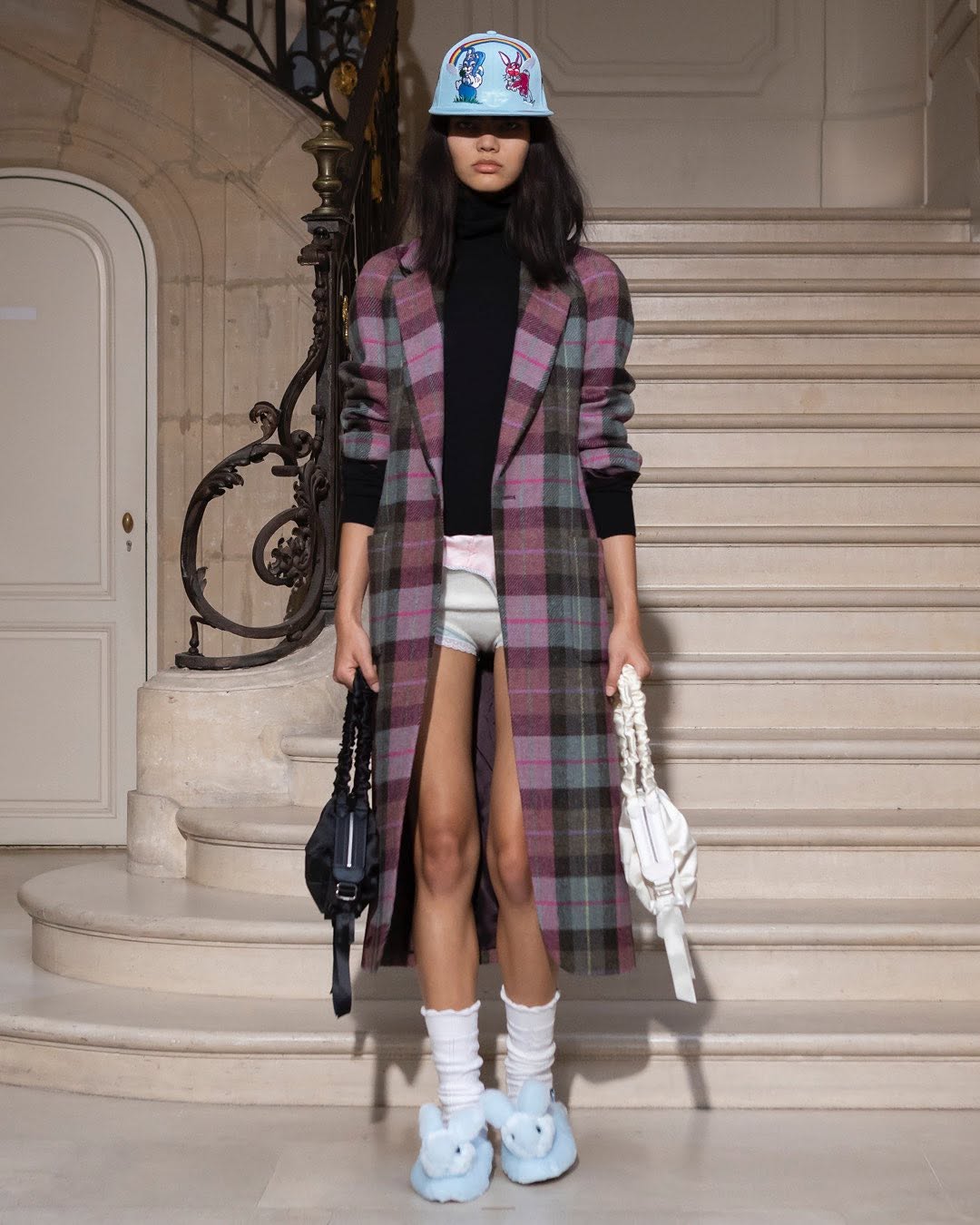 áo khoác dài hoạ tiết Kenzo