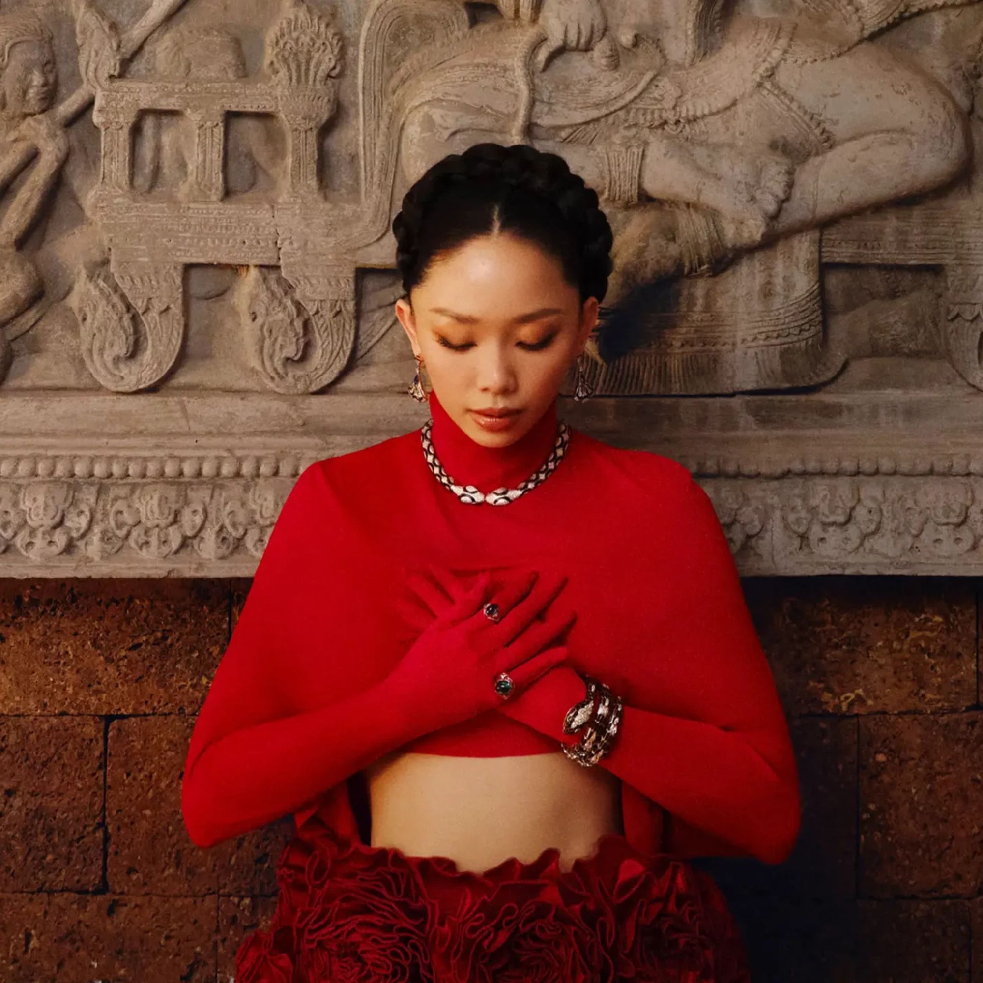 tóc tiên gương mặt trang bìa elle