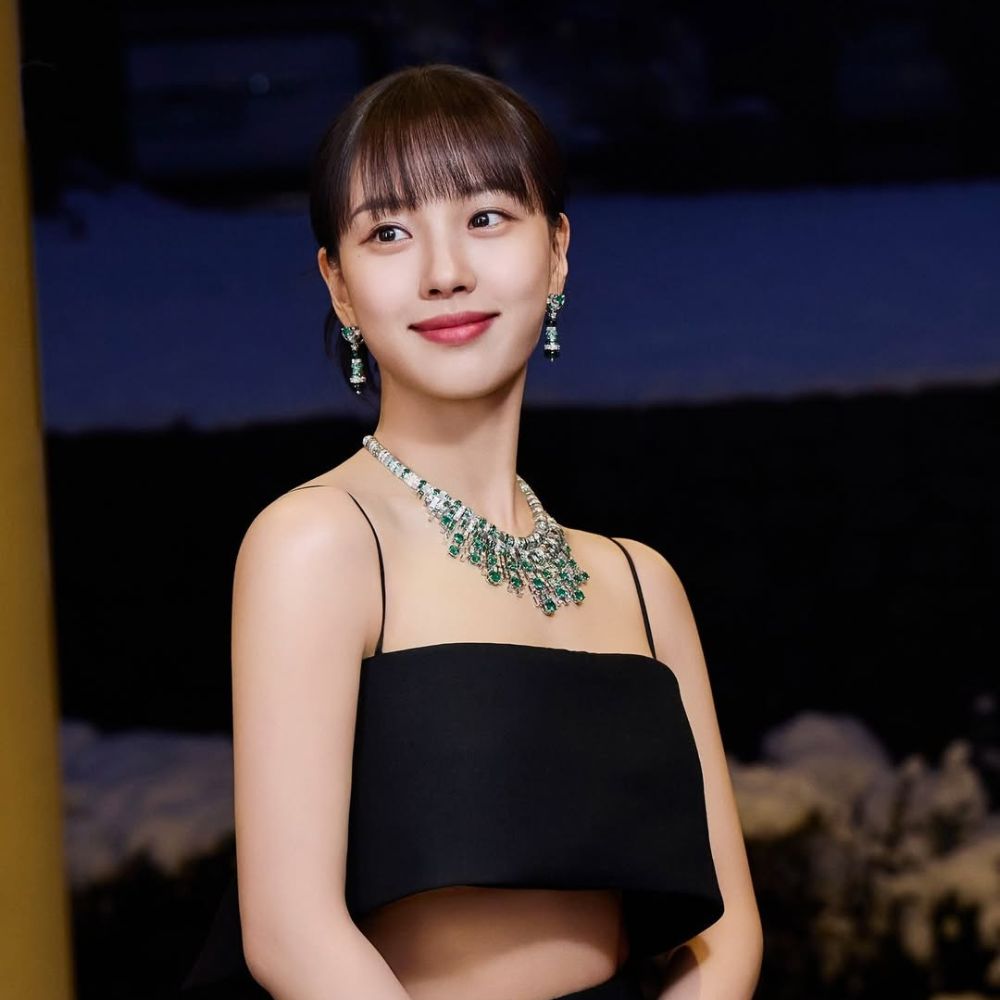 Hình ảnh Go Min Si với trang sức Piaget.