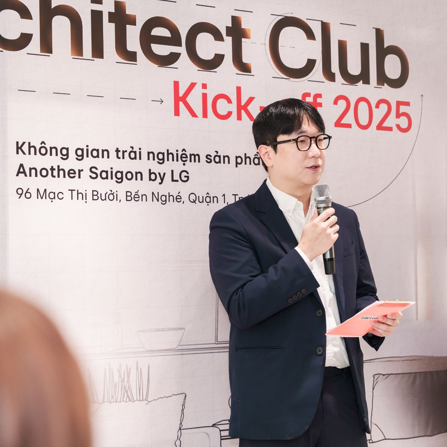 Ông Shim Seongbo - Giám đốc ngành hàng Giải pháp Xanh, LG Electronics Việt Nam chia sẻ về LG Architect Club