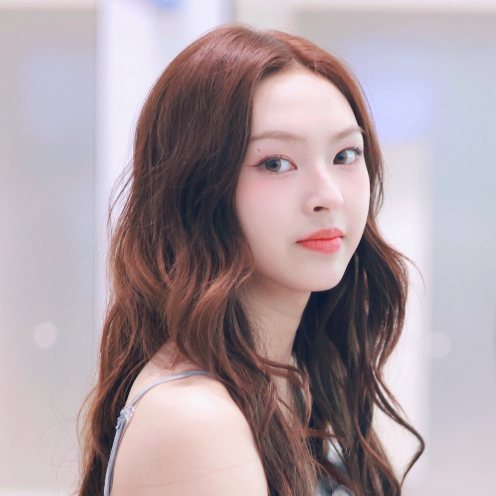Cận cảnh lớp makeup của Chiquita (BabyMonster) khi đặt chân đến Việt Nam.
