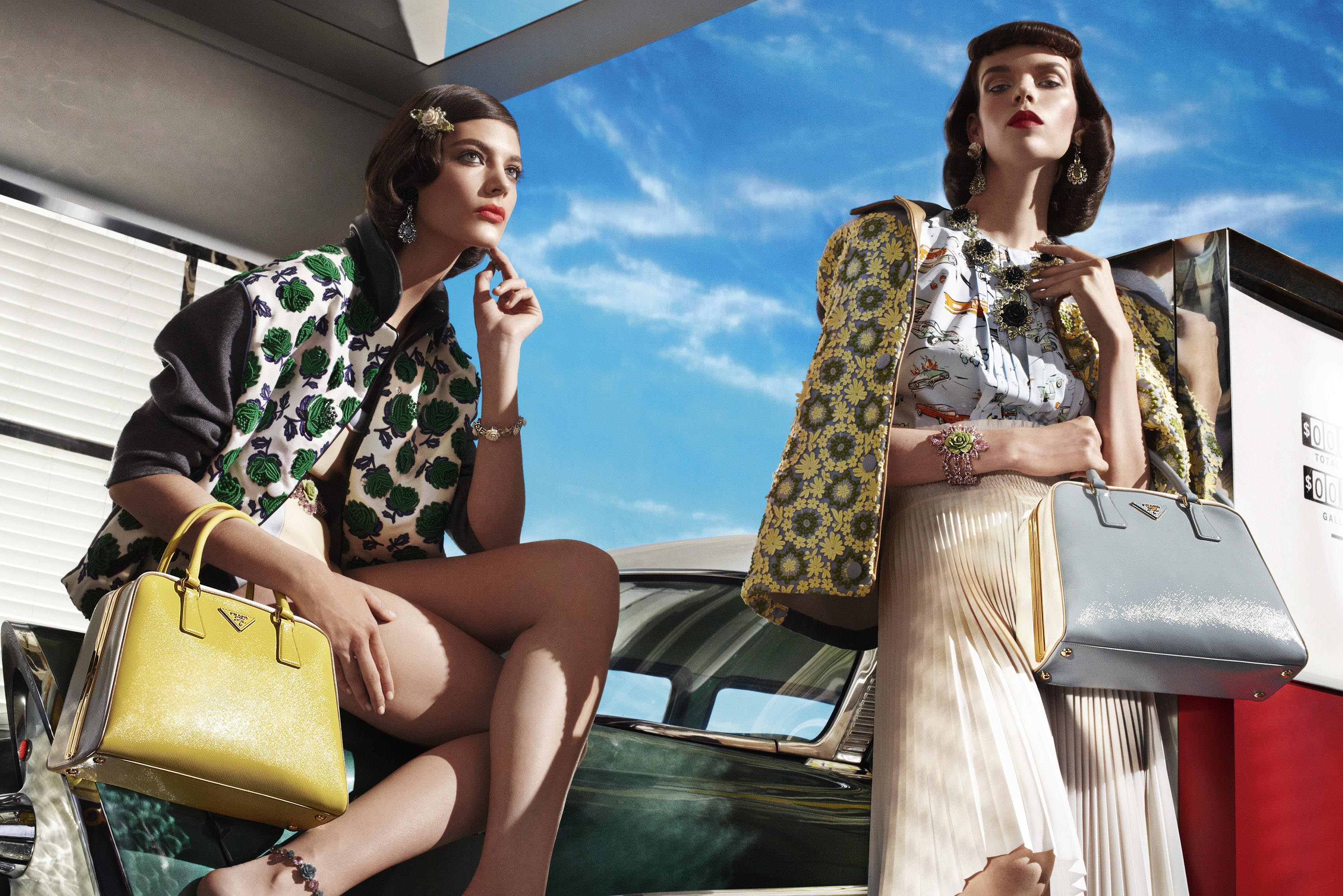 Campaign collection. Prada компейн. Модели Прада. Кампейн Прада 2023. Рекламная компания Prada.