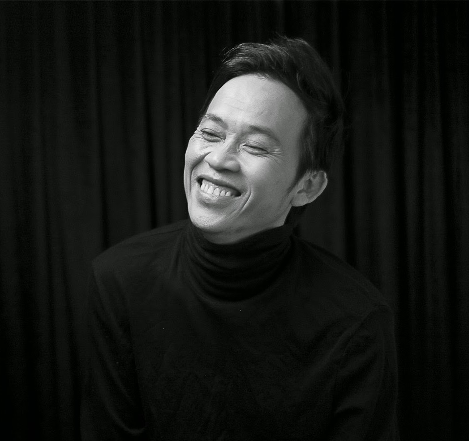 Hoài Linh tái xuất showbiz với tạo hình khác lạ