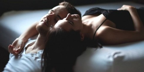 Đôi khi cần những lúc cho anh ấy không gian để anh ấy nhớ bạn. ben trong suy nghi dan ong