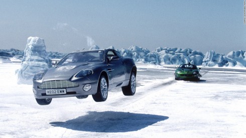 Aston Martin Vanquish trong Die Another Day (2002).