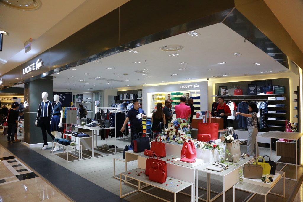 Lacoste Mang Thủ Công Truyền Thống Từ Paris Đến Việt Nam - Guu.Vn