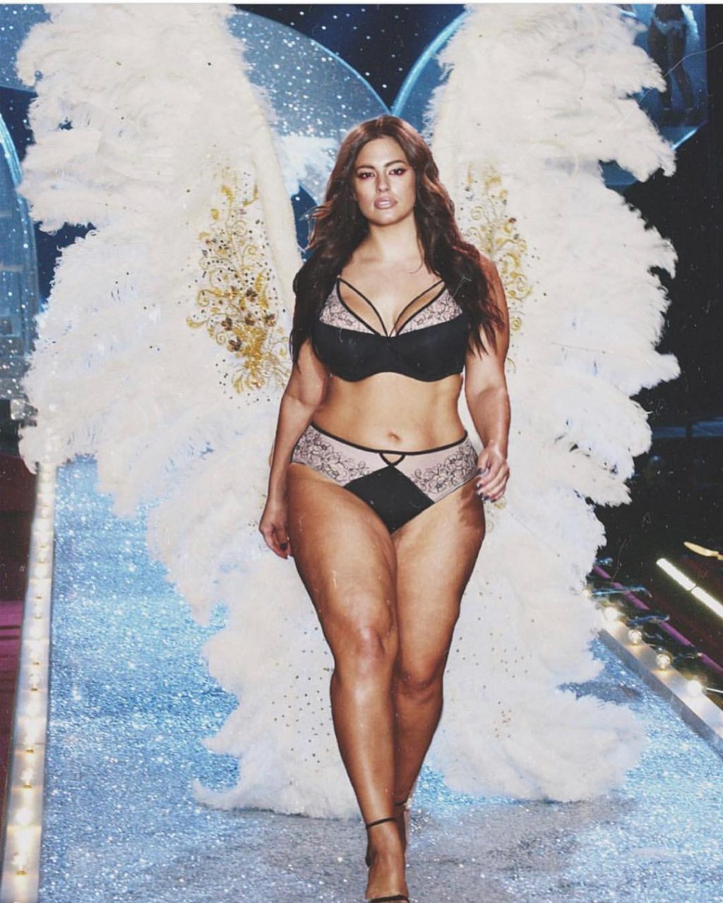 Đến bao giờ nhãn hàng nội y Victoria’s Secret mới tôn vinh đường cong người phụ nữ?