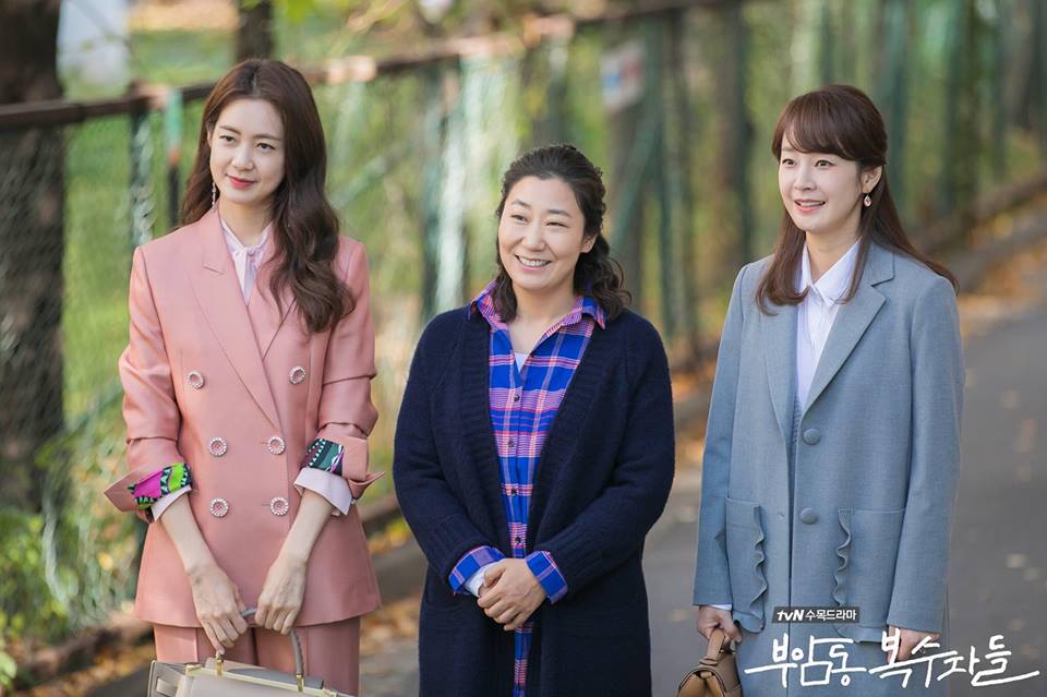Thời Trang Trong Phim: Câu Lạc Bộ Báo Thù (Avengers Social Club) - Elle Việt Nam
