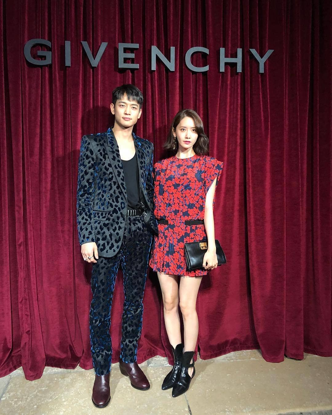 Minho (Shinee) Tháp Tùng Yoona (Snsd) Tại Show Thời Trang Của Thương Hiệu  Givenchy | Elle Vn