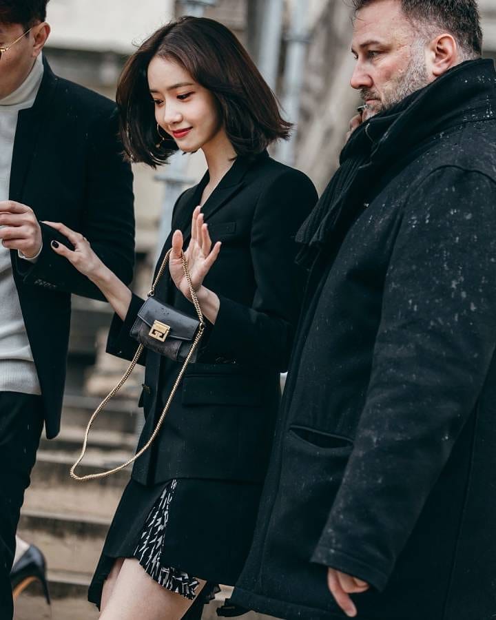Minho (Shinee) Tháp Tùng Yoona (Snsd) Tại Show Thời Trang Của Thương Hiệu  Givenchy | Elle Vn
