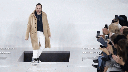 Kim Jones bất ngờ trở thành giám đốc sáng tạo cho dòng thời trang nam của Dior
