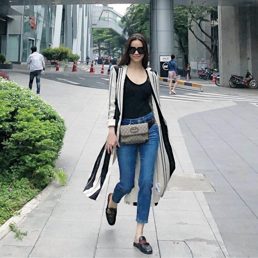 Sao Việt Thả Dáng Trong Những Mẫu Quần Jeans Đẹp Nhất Hè 2018 | Elle