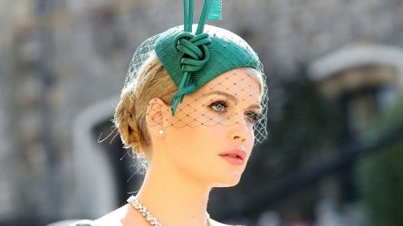 Tiêu điểm khách mời: Lady Kitty Spencer và cách trang điểm triệu người mê