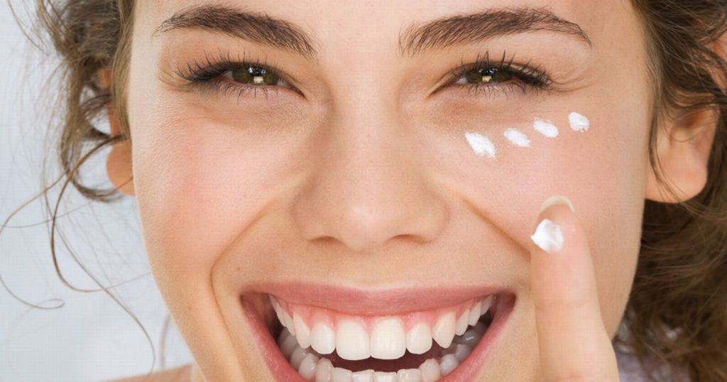 Chăm sóc da mặt đúng cách - Phương pháp hồi phục sắc khí sau mỗi chuyến bay