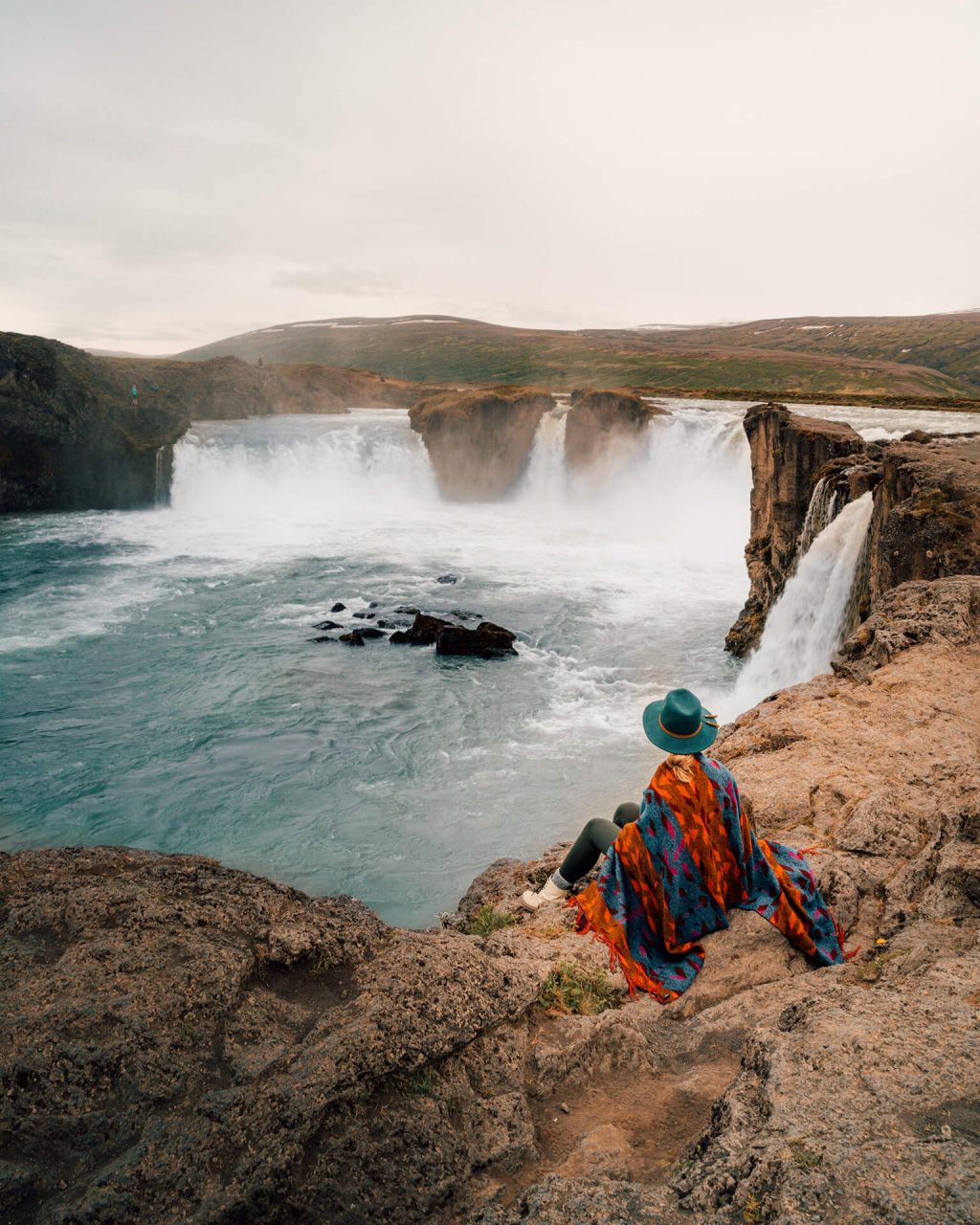 thác nước ở Iceland 7