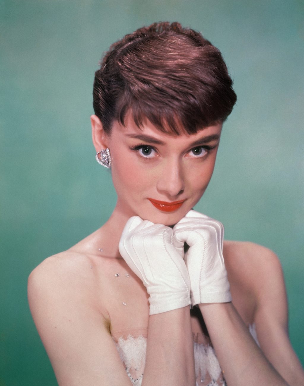 mái tóc ngắn hepburn (1)