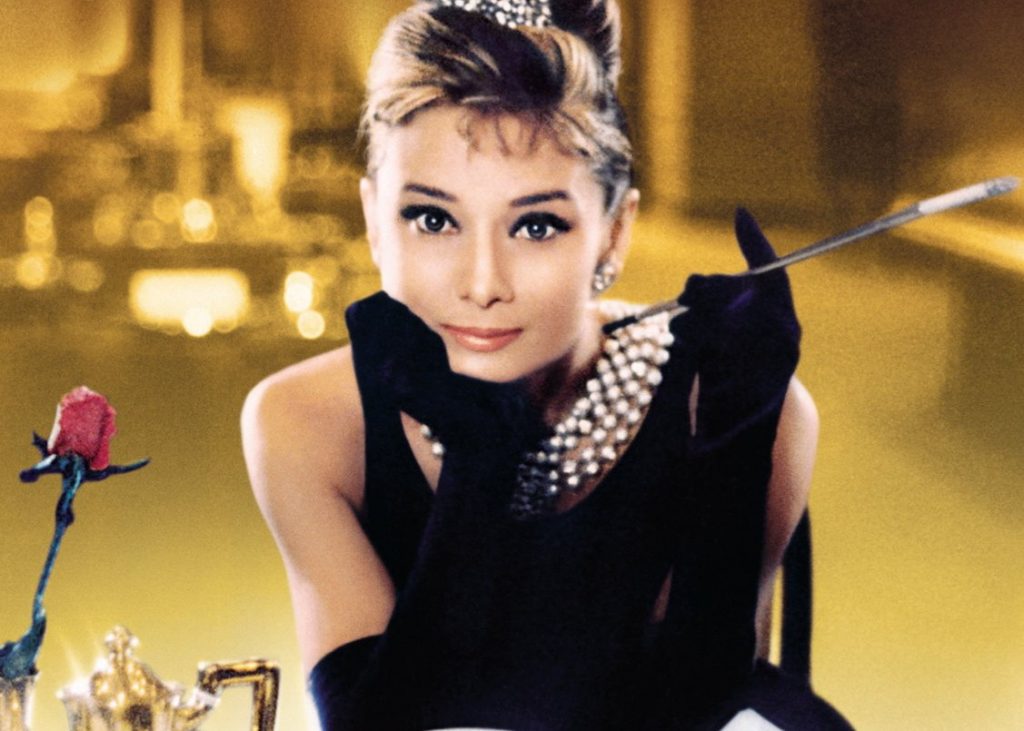 kẻ mắt như Audrey Hepburn