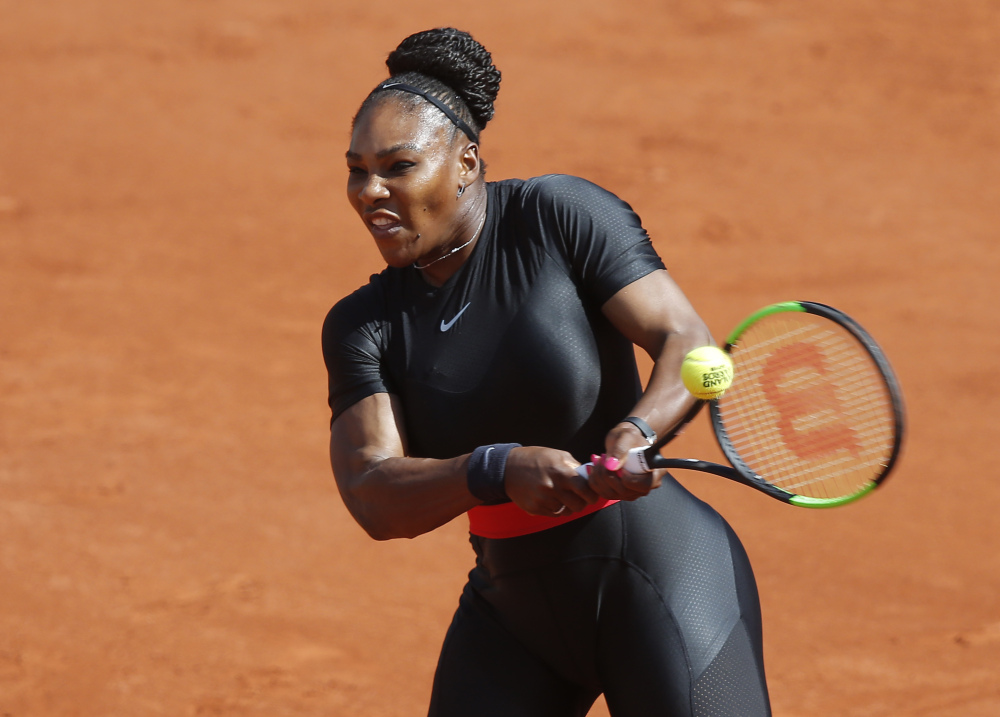 trang phục thi đấu serena williams 10