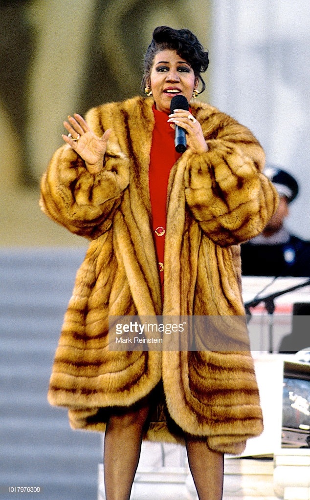 thời trang nữ quyền Aretha Franklin 1993