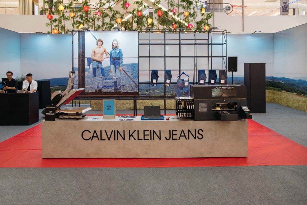 calvin klein jeans pop up store2