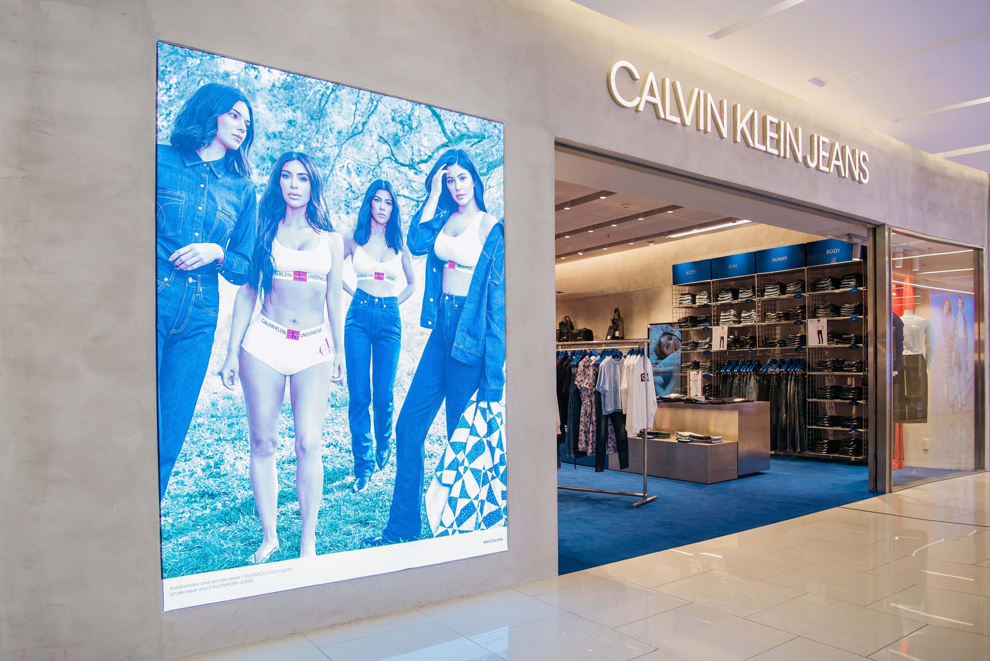 calvin klein jeans pop up store4