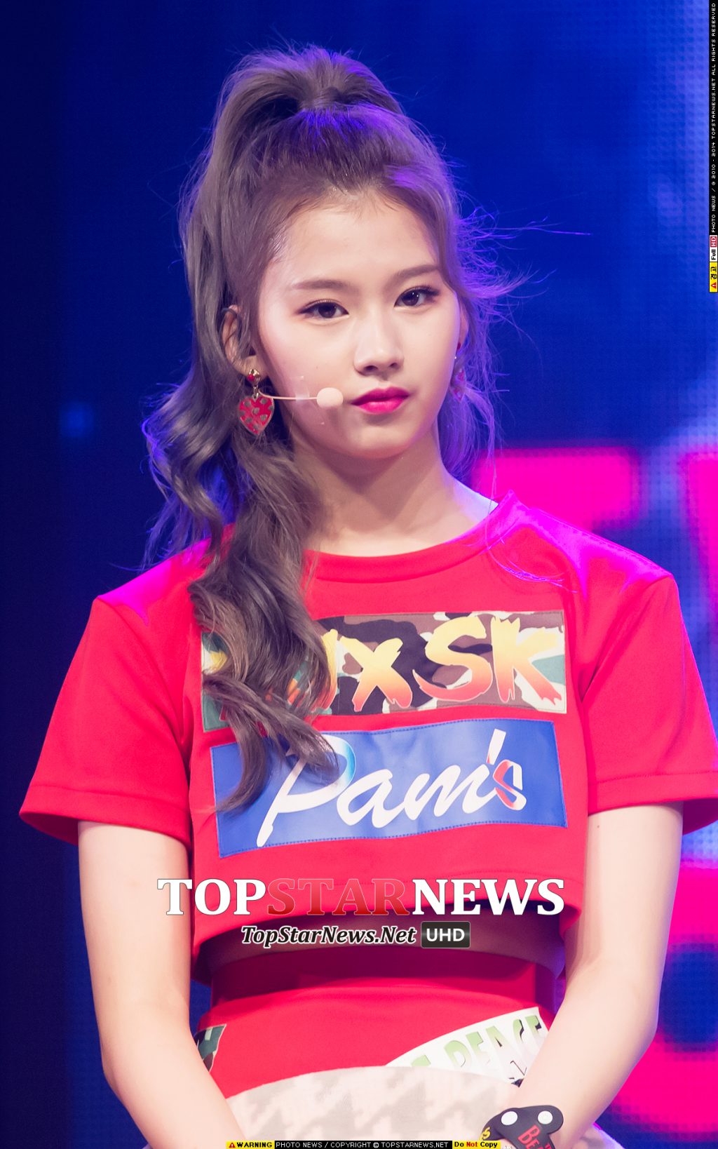 sana twice (3)