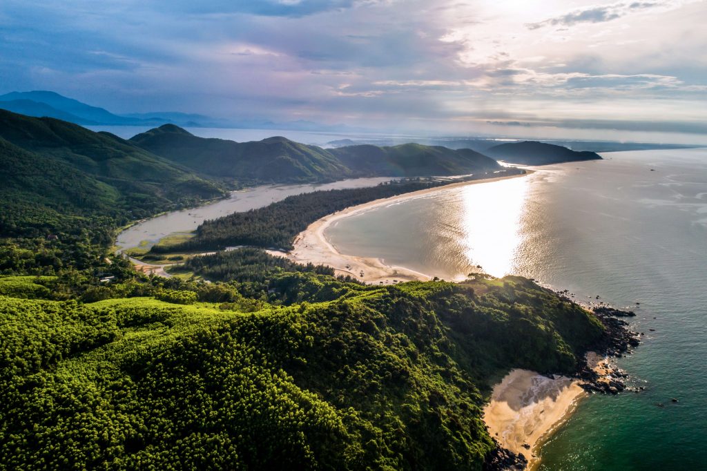 Laguna Lăng Cô và Hulos ra mắt đêm diễn Hành trình về phương Đông 10