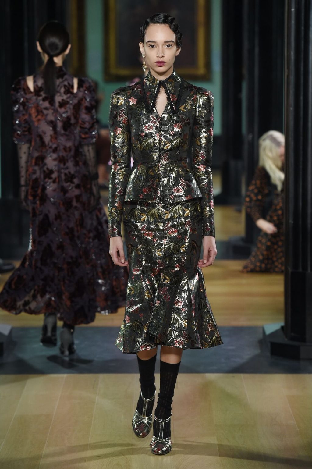 Skirt suit của Erdem