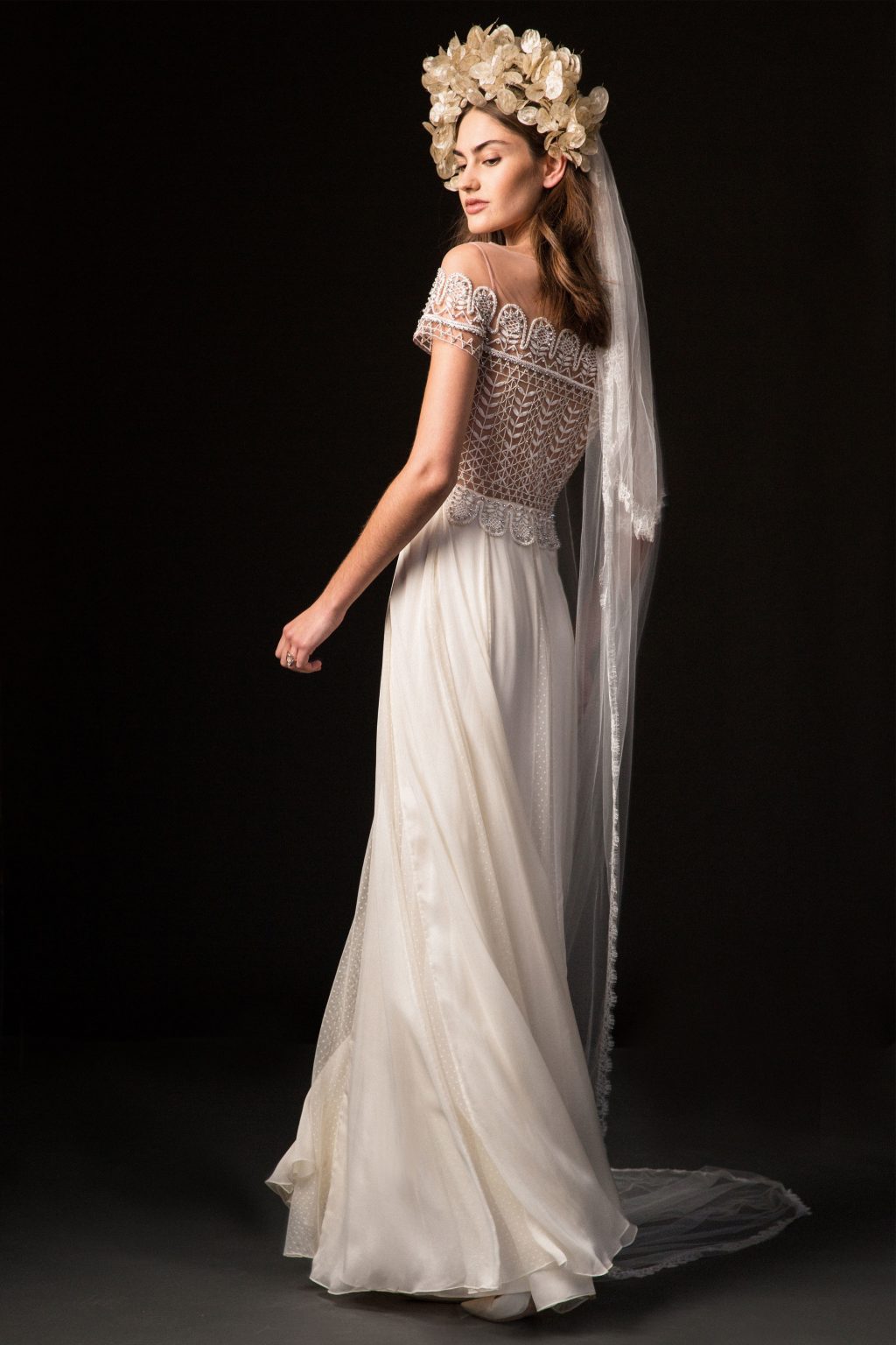 Xu hướng thời trang cưới lấy cảm hứng từ váy cưới của Chiara Ferragni và Meghan Markle 8
