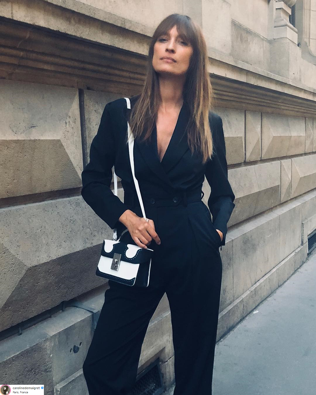 Người mẫu Caroline de Maigret phối đồ