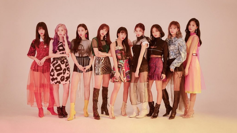 "Giải mã" phong cách thời trang của TWICE trong MV Yes or Yes