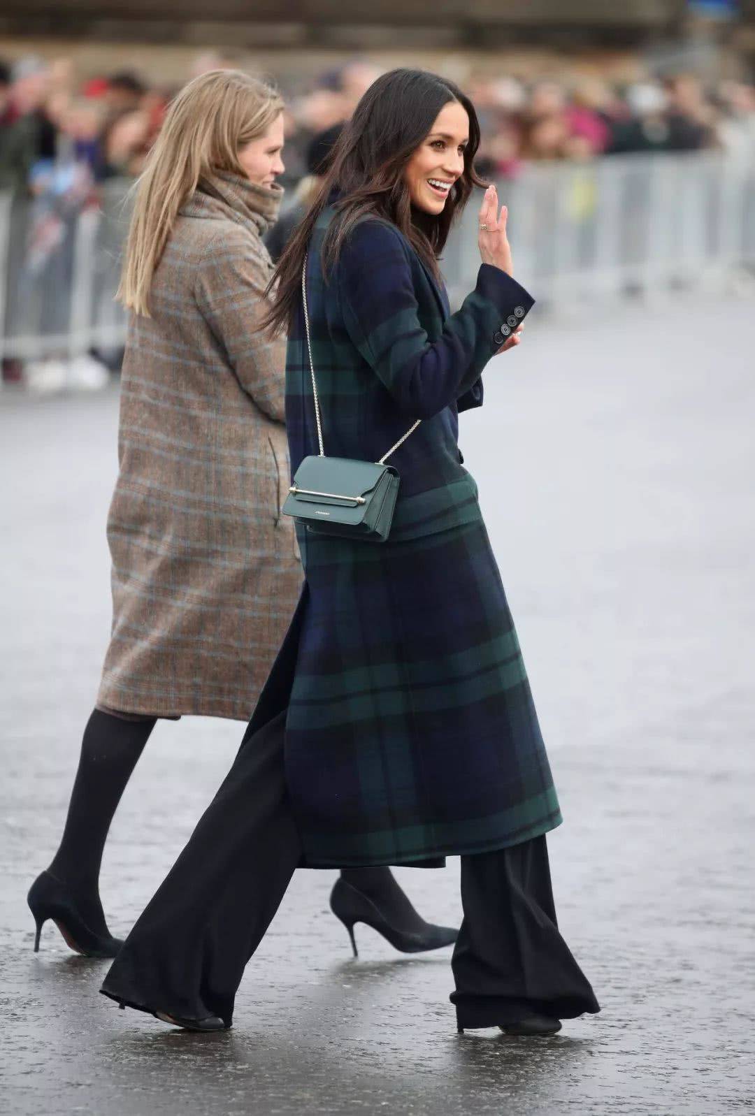 meghan markle xu hướng tartan