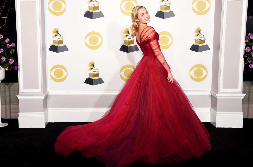 sự thay đổi trong phong cách thời trang của Miley Cyrus 18