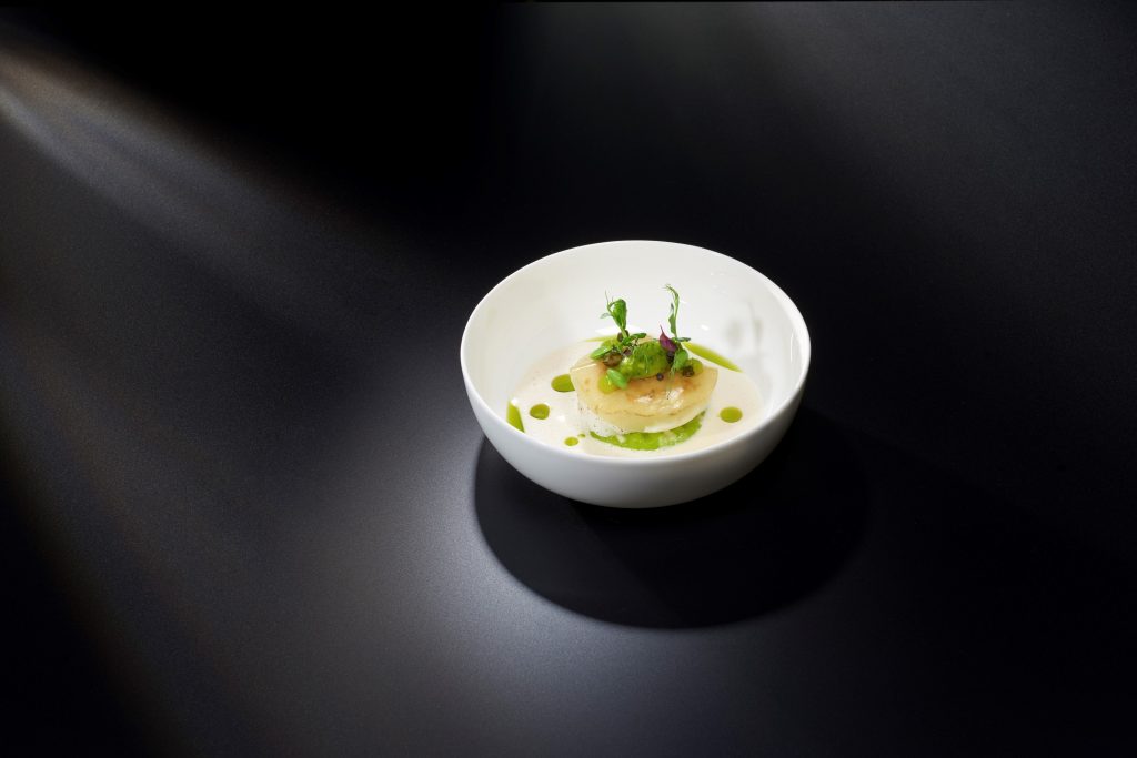 bếp trưởng sao Michelin trẻ nhất tại Hôtel Des Arts Saigon 11