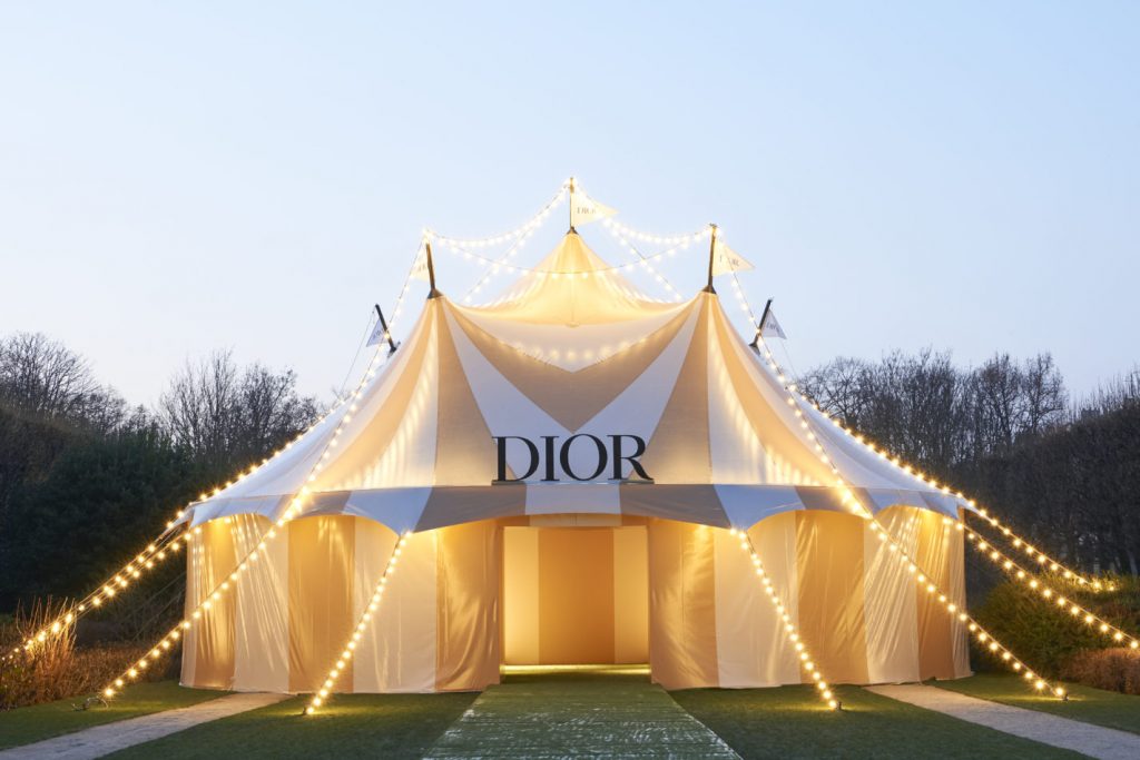 không gian bst dior haute couture