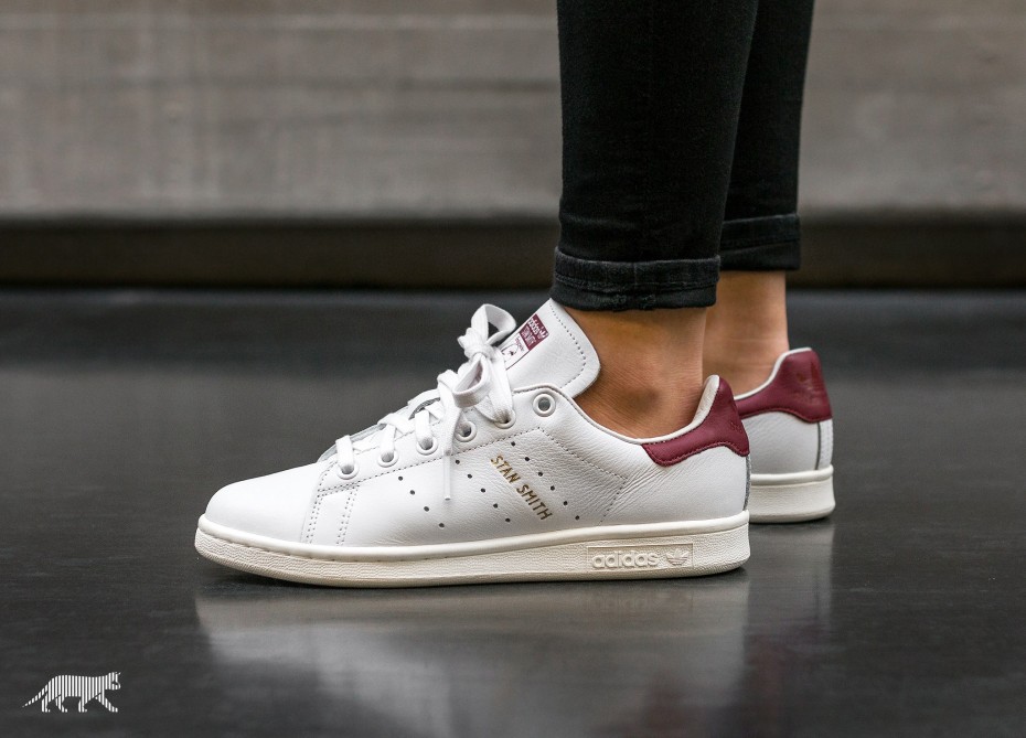 Tên đôi giày thể thao Stan Smith