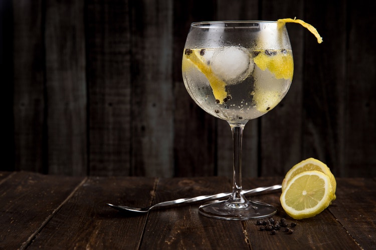 Cocktail giúp giữ dáng - Gin Tonic