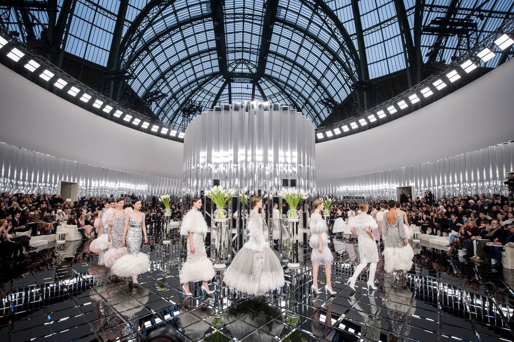 di sản thời trang Karl Lagerfeld qua những sàn diễn ấn tượng nhất của Chanel 19