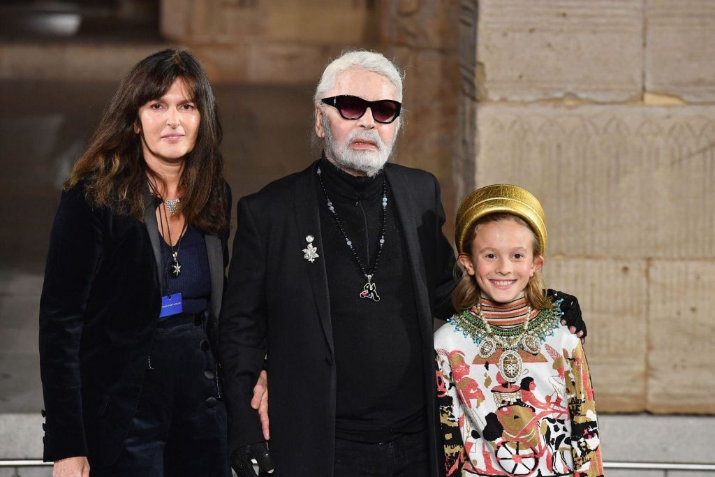 Kế nhiệm Karl Lagerfeld 2